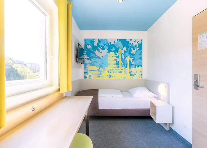 Stuttgart-city Отель *